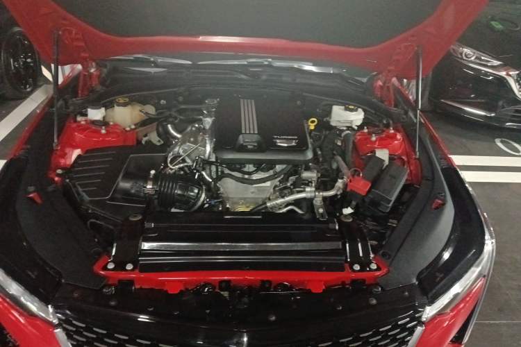 Used Cadillac CT4 2022 28T Luxury Edition Engine Bay