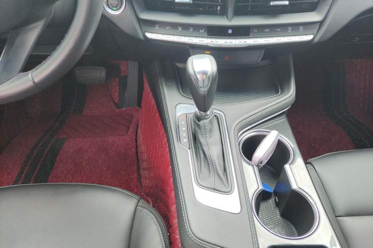 Used Cadillac CT4 2022 28T Fashion Edition Gear Lever