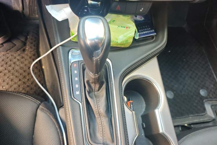 Used Cadillac CT4 2022 28T Luxury Edition Gear Lever