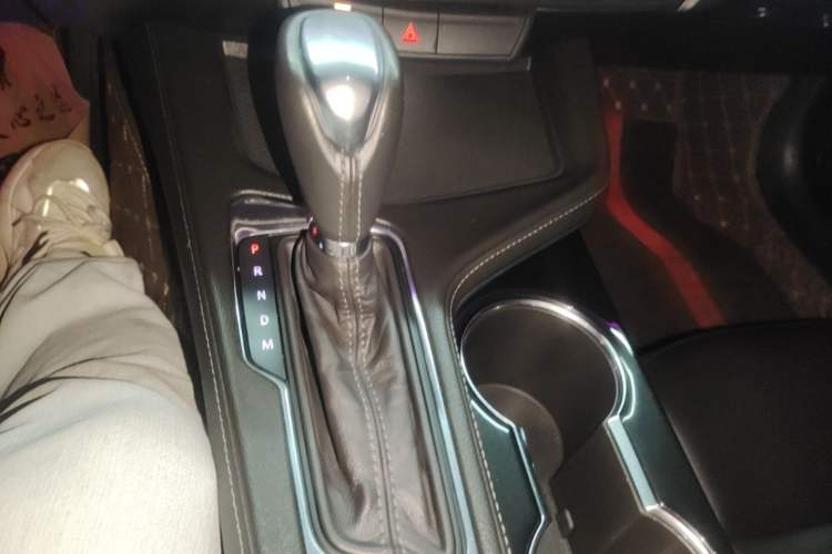 Used Cadillac CT4 2022 28T Fashion Edition Gear Lever