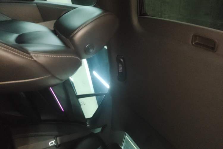 Used Cadillac CT4 2022 28T Fashion Edition Headliner