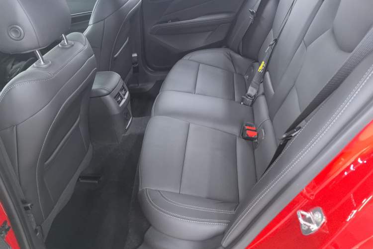 Used Cadillac CT4 2022 28T Luxury Edition Interior 4