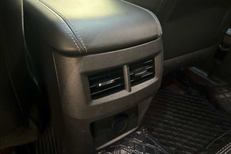 Used Cadillac CT4 2022 28T Fashion Edition Interior 6