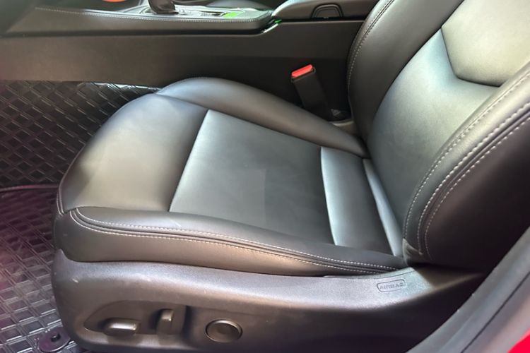 Used Cadillac CT4 2022 28T Fashion Edition Interior 8