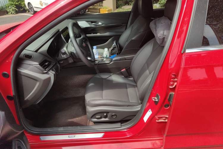 Used Cadillac CT4 2022 28T Luxury Edition Left Front Seat