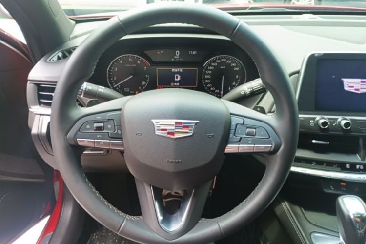 Used Cadillac CT4 2022 28T Luxury Edition Steering Wheel