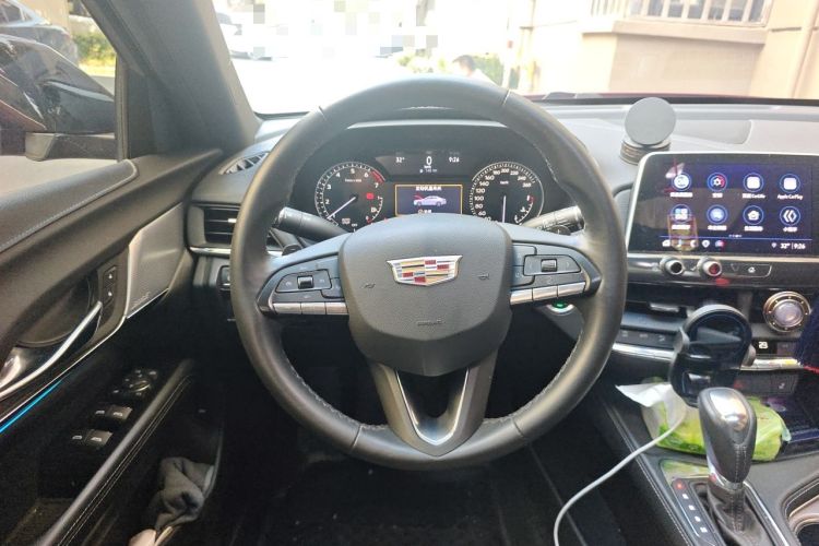 Used Cadillac CT4 2022 28T Luxury Edition Steering Wheel