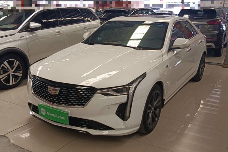 Cadillac CT4 2022