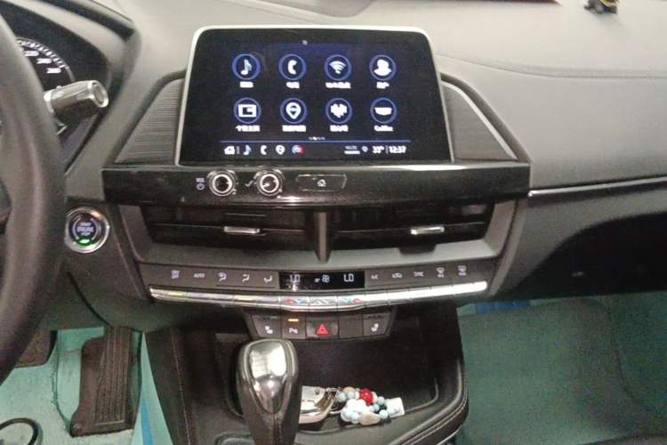 Used Cadillac CT4 2022 28T Luxury Edition Audio And AC Panel