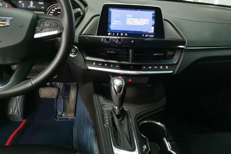 Used Cadillac CT4 2022 28T Fashion Edition Audio And AC Panel