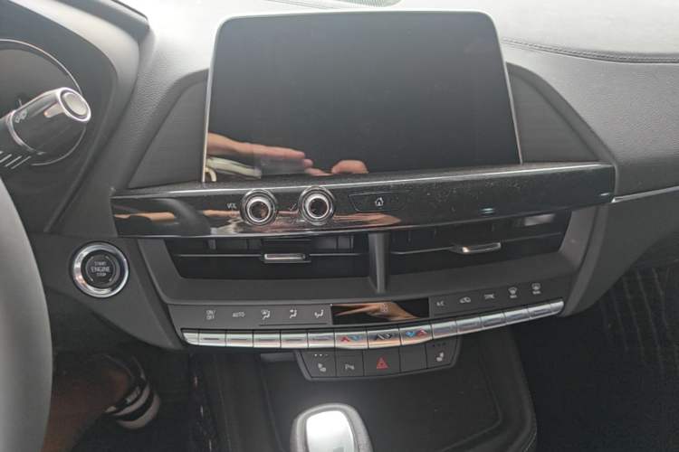 Used Cadillac CT4 2022 28T Luxury Edition Audio And AC Panel