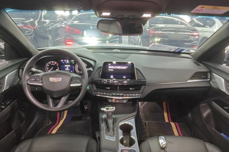 Used Cadillac CT4 2022 28T Luxury Edition Center Console