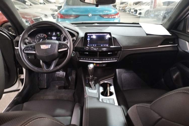 Used Cadillac CT4 2022 28T Luxury Edition Center Console