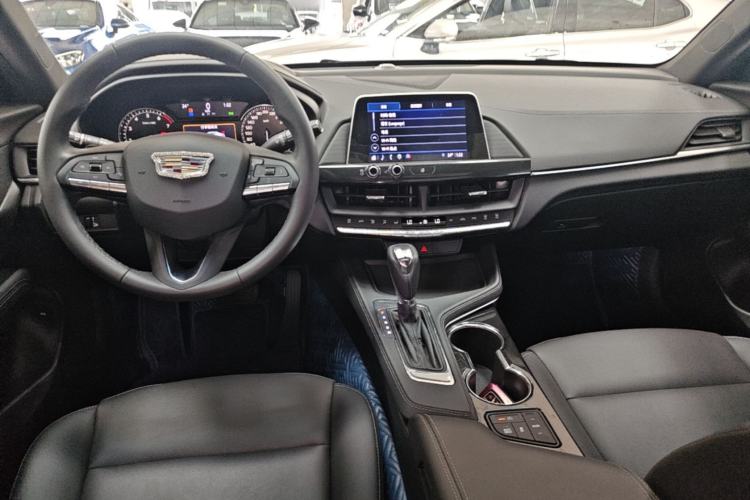 Used Cadillac CT4 2022 28T Fashion Edition Center Console