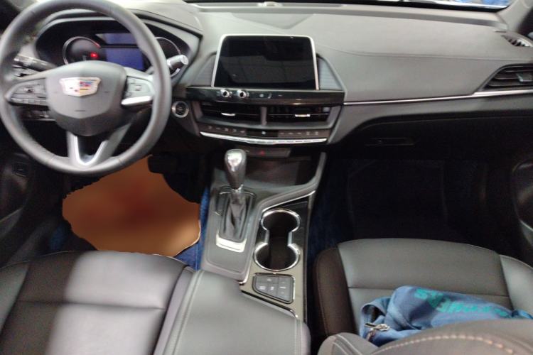 Used Cadillac CT4 2022 28T Fashion Edition Center Console