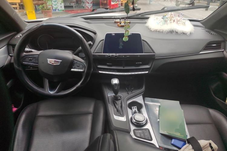 Used Cadillac CT4 2022 28T Luxury Edition Center Console