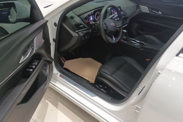 Used Cadillac CT4 2022 28T Luxury Edition Driver Seat