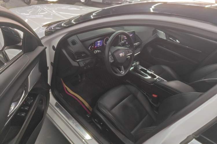 Used Cadillac CT4 2022 28T Luxury Edition Driver Seat