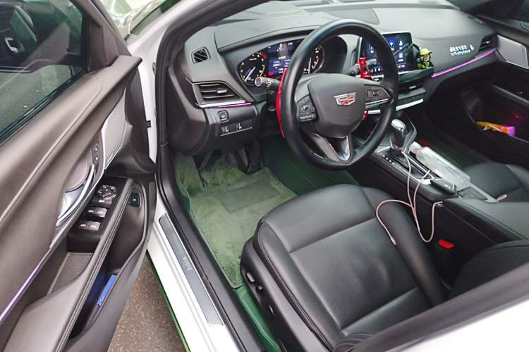 Used Cadillac CT4 2022 28T Luxury Edition Driver Seat