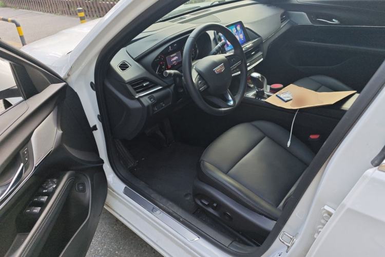 Used Cadillac CT4 2022 28T Luxury Edition Driver Seat