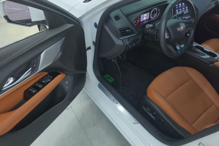 Used Cadillac CT4 2022 28T Luxury Edition Driver Seat