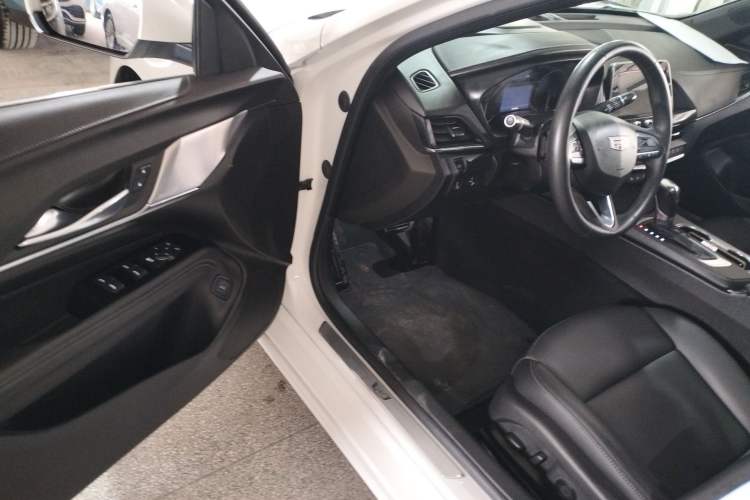 Used Cadillac CT4 2022 28T Luxury Edition Driver Seat