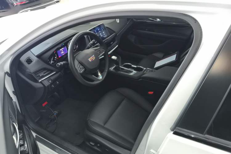 Used Cadillac CT4 2022 28T Fashion Edition Driver Seat