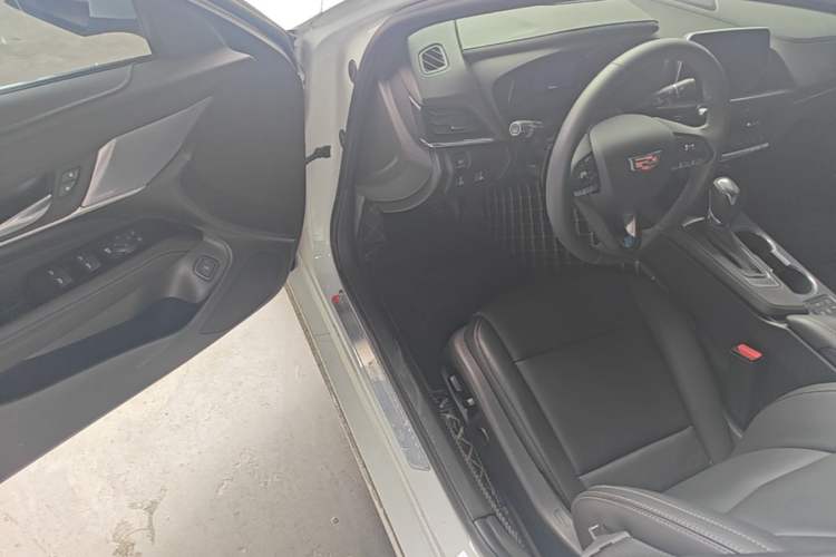 Used Cadillac CT4 2022 28T Luxury Edition Driver Seat