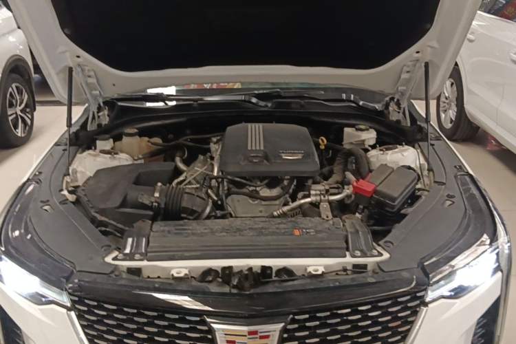 Used Cadillac CT4 2022 28T Luxury Edition Engine Bay