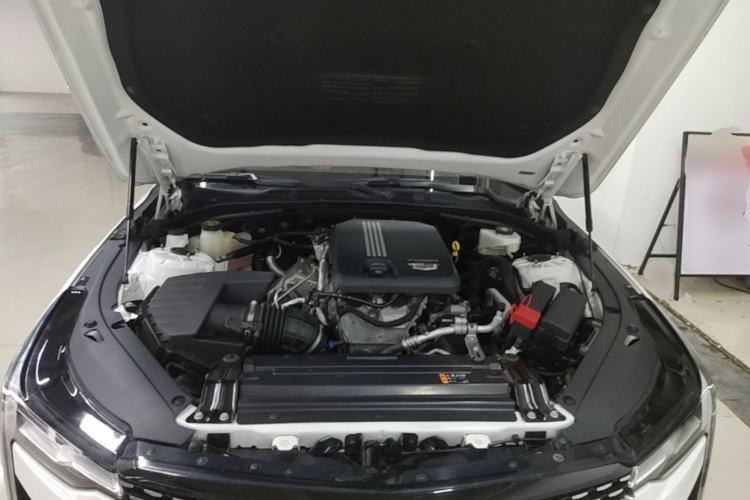 Used Cadillac CT4 2022 28T Luxury Edition Engine Bay