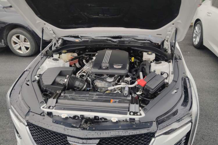 Used Cadillac CT4 2022 28T Fashion Edition Engine Bay
