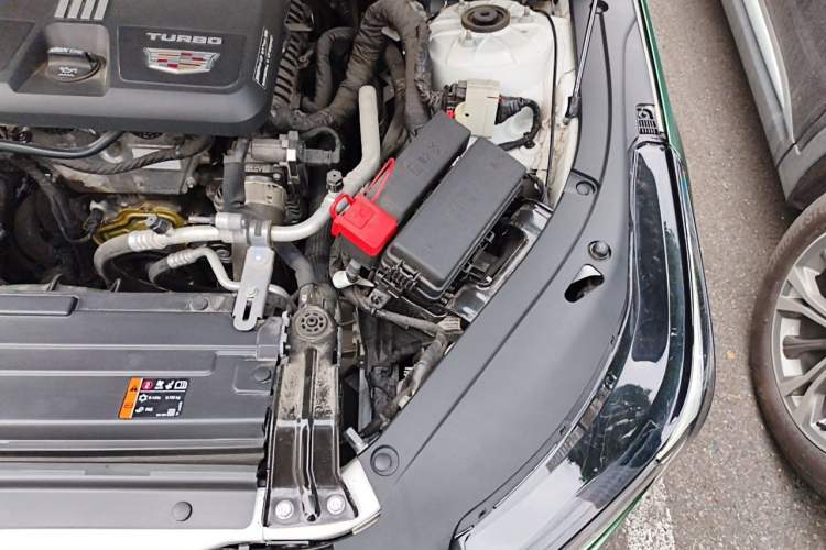 Used Cadillac CT4 2022 28T Luxury Edition Engine Bay Left