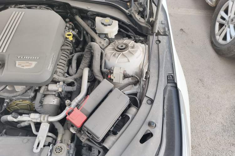 Used Cadillac CT4 2022 28T Luxury Edition Engine Bay Left