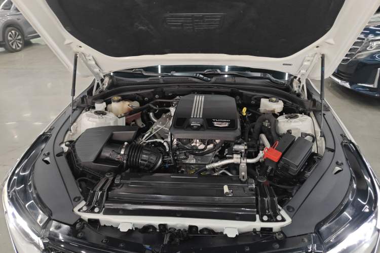 Used Cadillac CT4 2022 28T Fashion Edition Engine Bay
