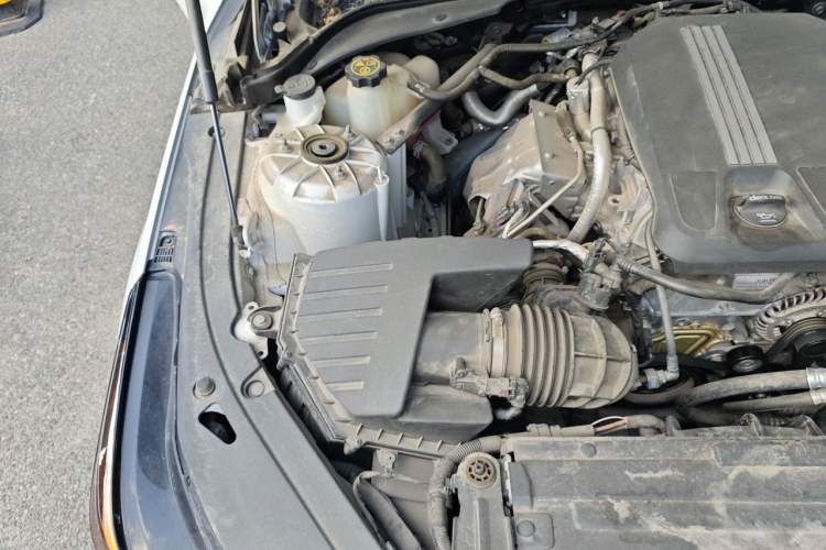 Used Cadillac CT4 2022 28T Luxury Edition Engine Bay Right