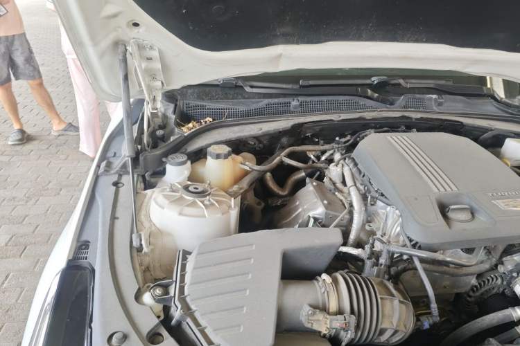 Used Cadillac CT4 2022 28T Luxury Edition Engine Bay Right