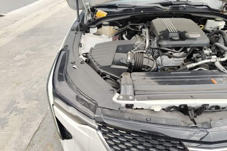 Used Cadillac CT4 2022 28T Luxury Edition Engine Bay Right