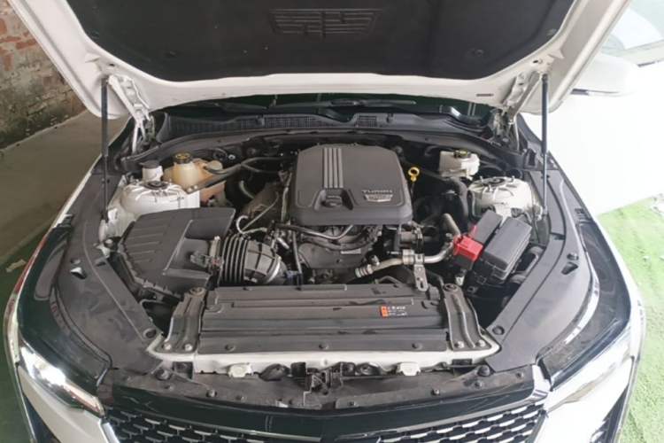 Used Cadillac CT4 2022 28T Luxury Edition Engine Bay