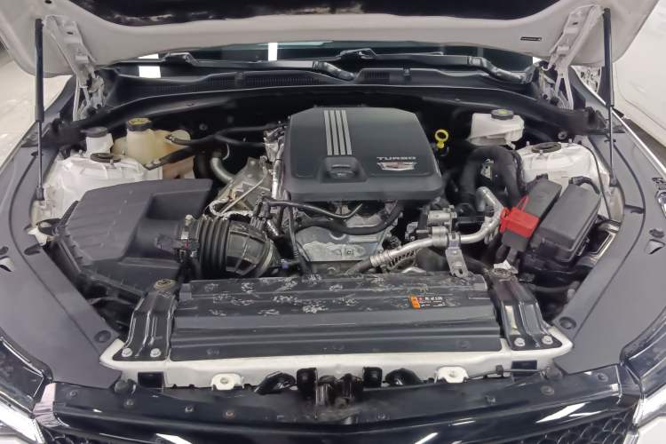 Used Cadillac CT4 2022 28T Fashion Edition Engine Bay