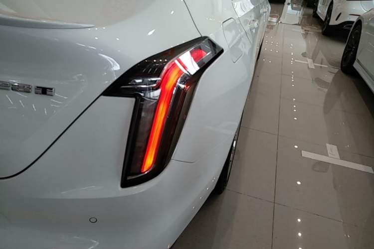 Used Cadillac CT4 2022 28T Fashion Edition Exterior 3