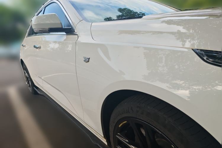 Used Cadillac CT4 2022 28T Luxury Edition Front Right 45 Deg