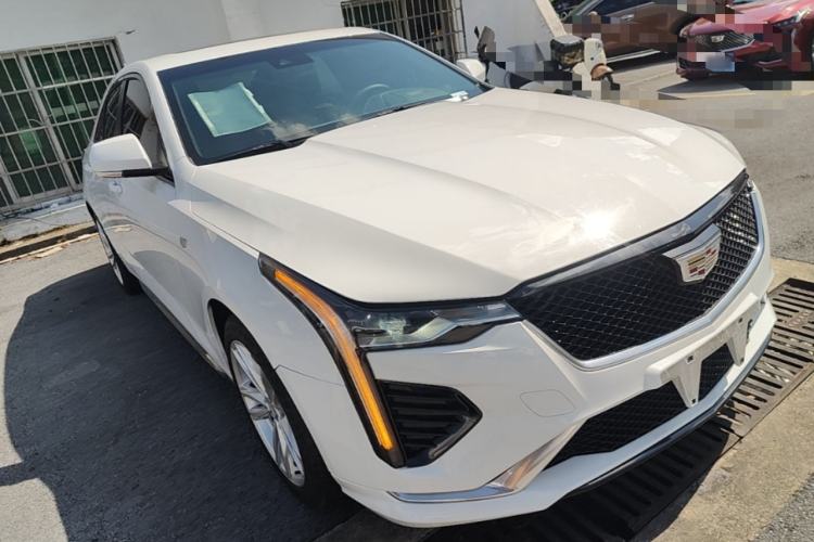 Used Cadillac CT4 2022 28T Fashion Edition Front Right 45 Deg