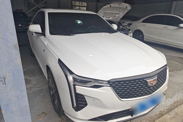 Used Cadillac CT4 2022 28T Luxury Edition Front Right 45 Deg