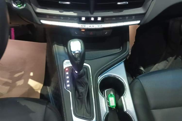 Used Cadillac CT4 2022 28T Luxury Edition Gear Lever