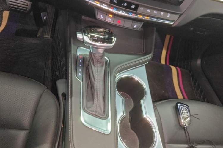 Used Cadillac CT4 2022 28T Luxury Edition Gear Lever