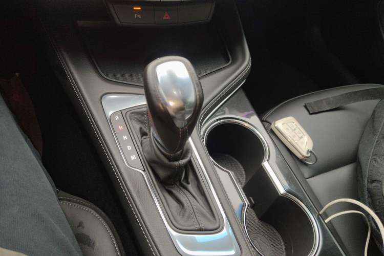 Used Cadillac CT4 2022 28T Fashion Edition Gear Lever