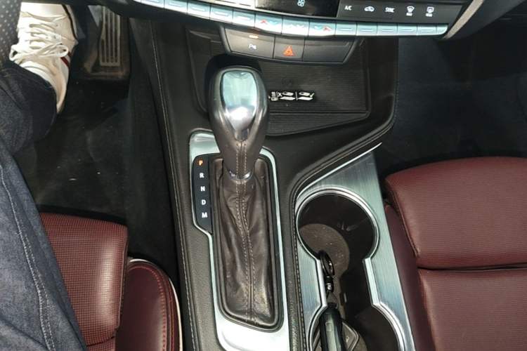 Used Cadillac CT4 2022 28T Prestige Edition Gear Lever