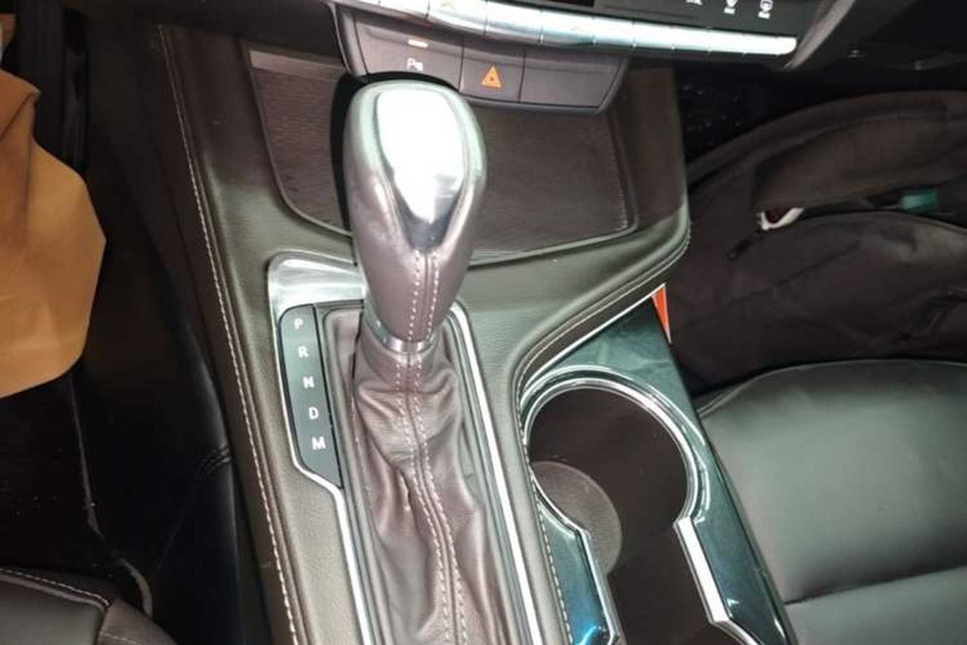 Used Cadillac CT4 2022 28T Fashion Edition Gear Lever