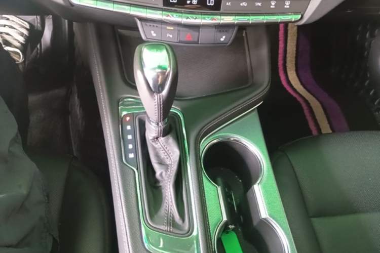 Used Cadillac CT4 2022 28T Luxury Edition Gear Lever
