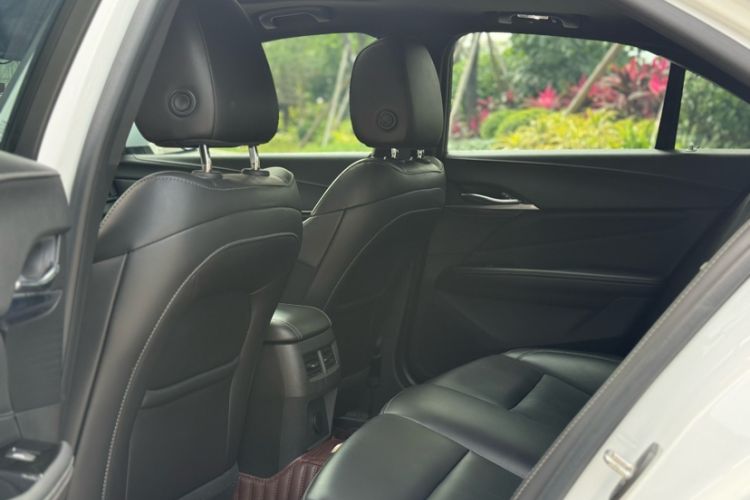 Used Cadillac CT4 2022 28T Fashion Edition Interior 1